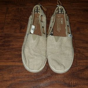 Tom's Unisex Espadrille Loafer 3Y